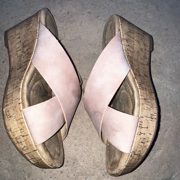 CL by Laundry Wedges 🌵7.5 - Picture 3 of 13